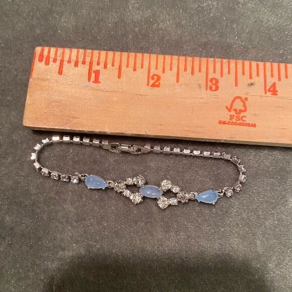Boutique Aquamarine Gemstone Bracelet - Picture 8 of 8